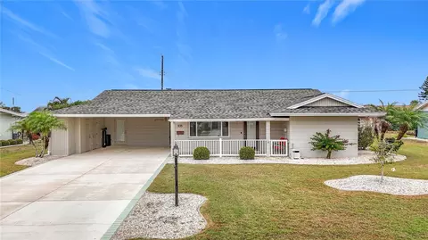 835 Oakmont Ave, Sun City Center, FL 33573