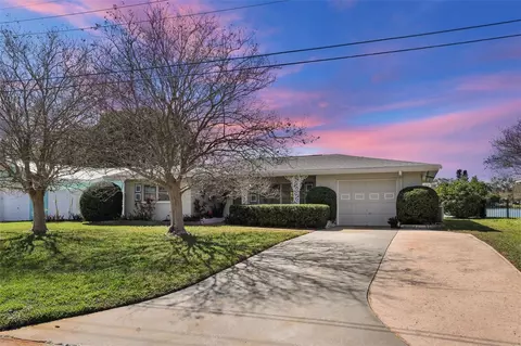 1484 Gladys Cir, Dunedin, FL 34698