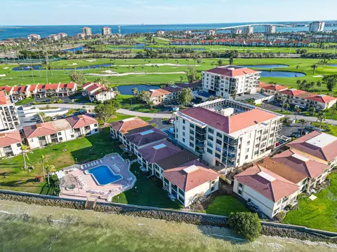 6177 Sun Blvd #302, Saint Petersburg, FL 33715