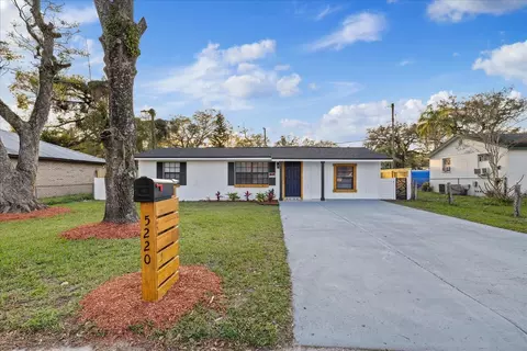 5220 Pine St, Seffner, FL 33584