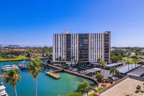 10355 Paradise Blvd #812, Treasure Island, FL 33706