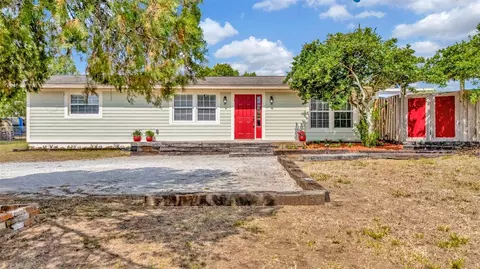 7421 Andre Dr, Zephyrhills, FL 33541
