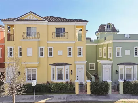 2307 Victoria Gardens Ln, Tampa, FL 33609