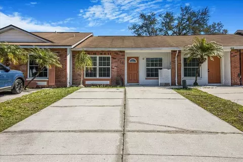 913 Burlwood St, Brandon, FL 33511
