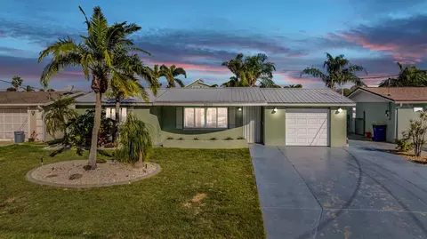4942 Pelican Dr, New Port Richey, FL 34652