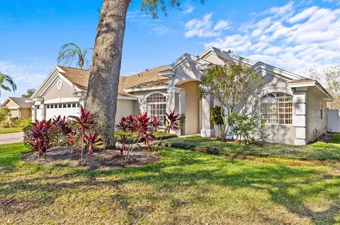 726 Hidden Lake Dr, Tarpon Springs, FL 34689