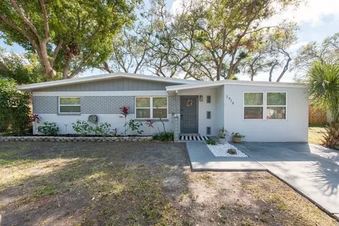 2970 Webley Dr, Largo, FL 33771