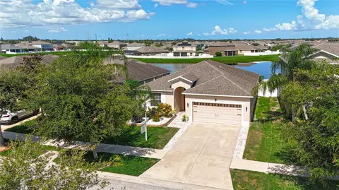 924 Peregrine Hill Pl, Ruskin, FL 33570