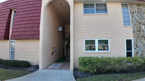 124 Buttonwood Cir #124, Seminole, FL 33777