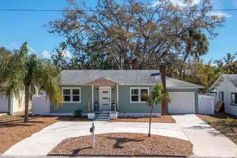 2632 49th St S, Gulfport, FL 33707