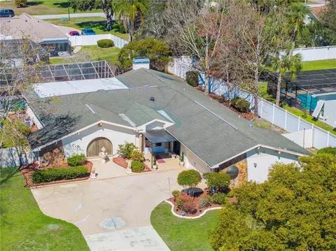 8518 Delaware Dr, Weeki Wachee, FL 34607