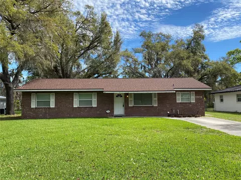 1904 N Cross St, Plant City, FL 33563