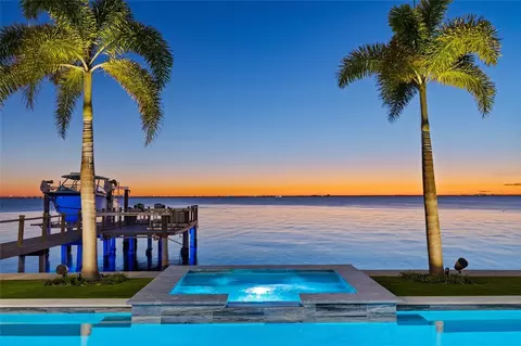 5128 W Longfellow Ave, Tampa, FL 33629