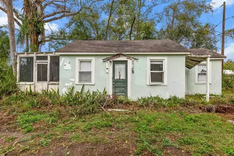 5254 16th St, Zephyrhills, FL 33542