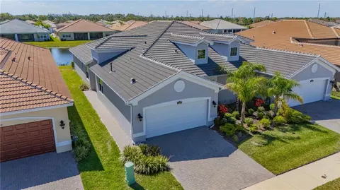 4760 Avila Lakes Dr, Wimauma, FL 33598