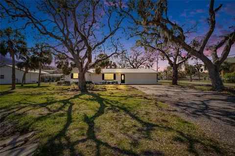 1019 Canal St, Ruskin, FL 33570