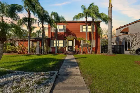 681 Jasmine Way S, Saint Petersburg, FL 33705