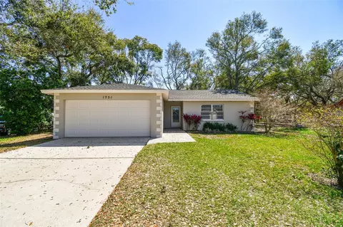 1751 Sutton Pl, Dunedin, FL 34698