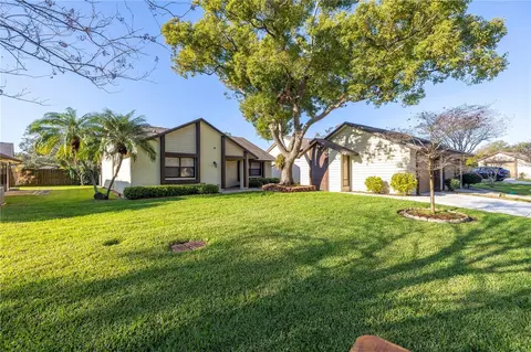 2460 Oakleaf Dr, Clearwater, FL 33763