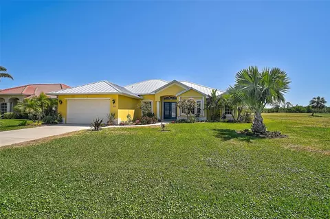 12 Medalist Ter, Rotonda West, FL 33947