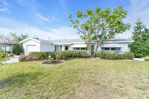 8490 7th Ln N, Saint Petersburg, FL 33702