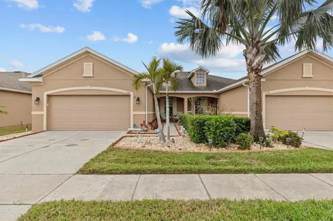 2240 Parrot Fish Dr, Holiday, FL 34691