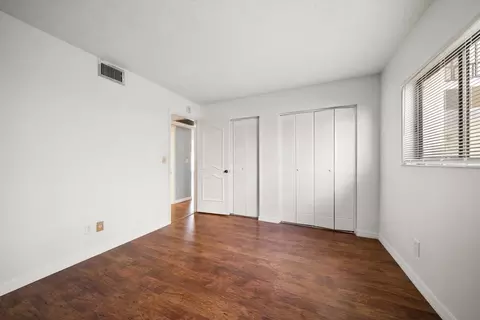Bedroom - 700 Starkey Rd #1111, Largo, FL 33771 photo 3 of 5