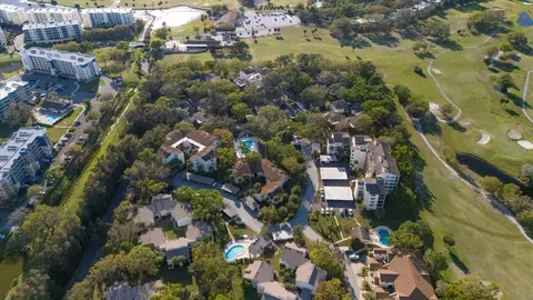 View/Area - 700 Starkey Rd #1111, Largo, FL 33771 photo 3 of 3