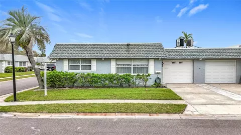 504 Cara Ct #504, Largo, FL 33771