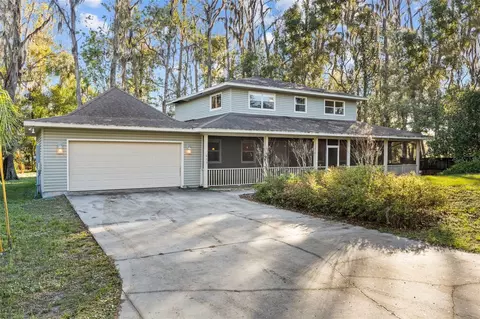 625 Commiston Ln, Lutz, FL 33549