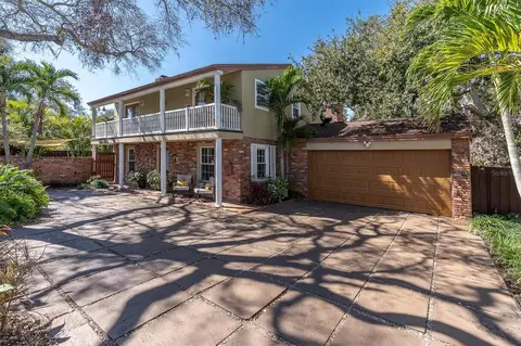 8390 39th Ave N, Saint Petersburg, FL 33709