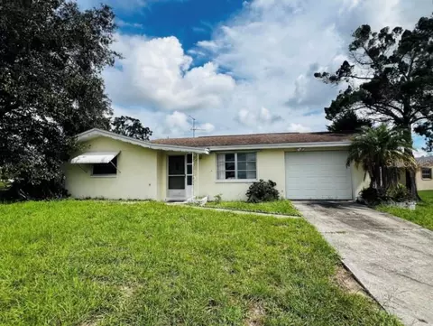 1620 Dander Dr, Holiday, FL 34690