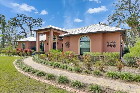 2307 7th St SW, Ruskin, FL 33570