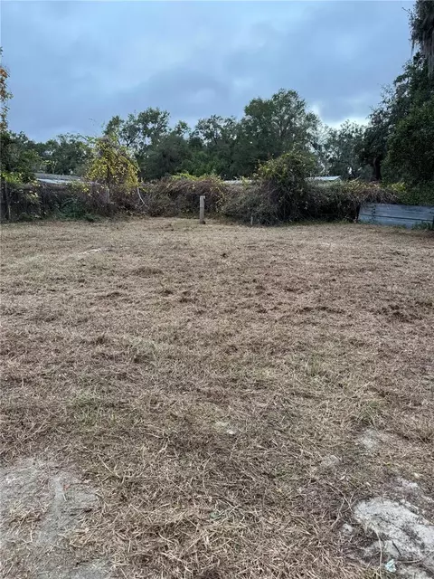 8663 E Hooker Pl, Floral City, FL 34436