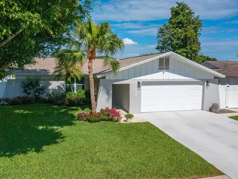 11098 Malaga Dr, Largo, FL 33774