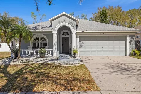 9826 Laurel Ledge Dr, Riverview, FL 33569