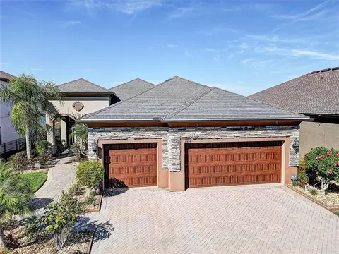 11424 Drifting Leaf Dr, Riverview, FL 33579