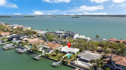 684 Harbor Is, Clearwater Beach, FL 33767