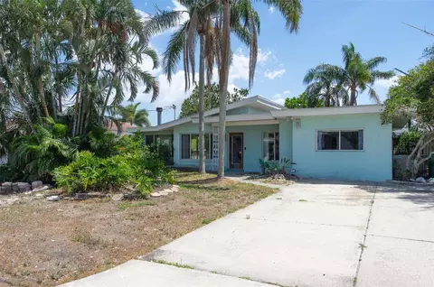 300 Westwinds Dr, Palm Harbor, FL 34683