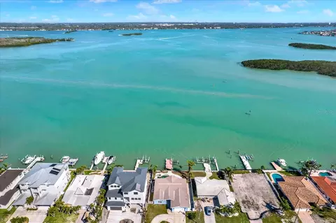 535 Johns Pass Ave, Madeira Beach, FL 33708