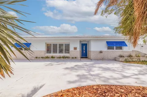 7998 Causeway Blvd N, Saint Petersburg, FL 33707