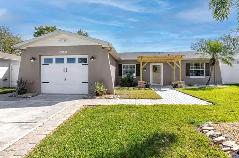 11045 Broadwood Dr N, Pinellas Park, FL 33782