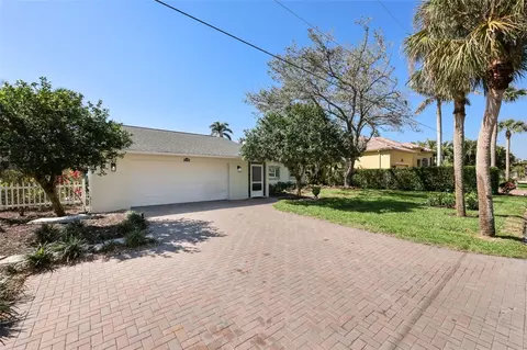 27150 Del Ln, Bonita Springs, FL 34135