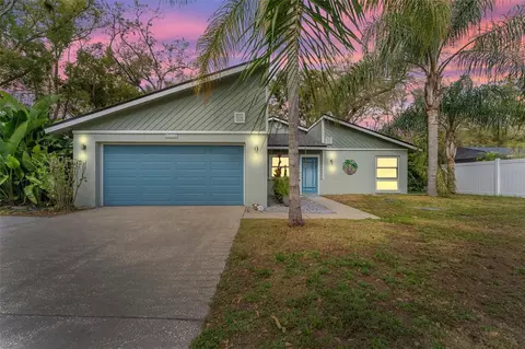 2402 Regal Dr, Lutz, FL 33549