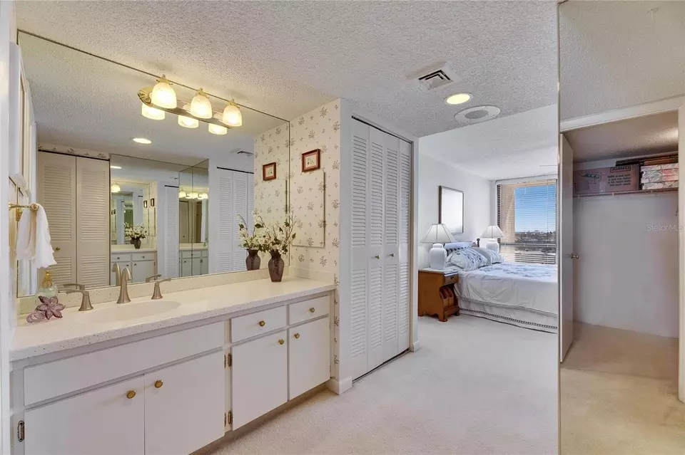 Bath - 1 Key Capri #604W, Treasure Island, FL 33706 photo 4 of 4