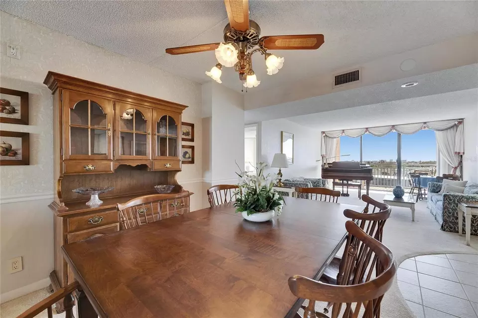 Dining - 1 Key Capri #604W, Treasure Island, FL 33706 photo 5 of 7