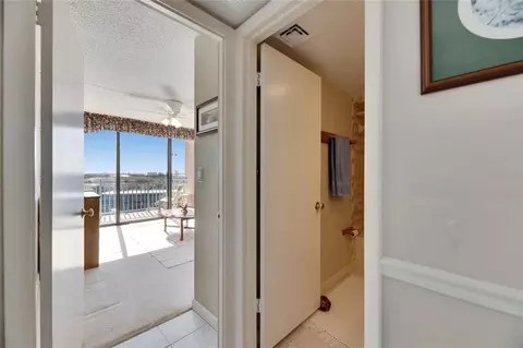 Entry Way - 1 Key Capri #604W, Treasure Island, FL 33706 photo 1 of 1