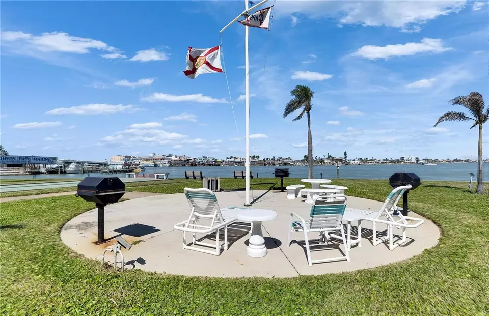 Exterior - 1 Key Capri #604W, Treasure Island, FL 33706 photo 4 of 6