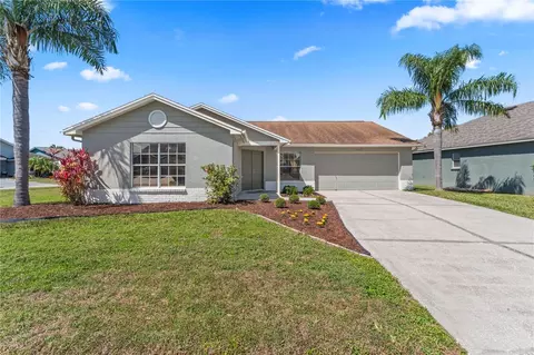 1533 Portsmouth Lake Dr, Brandon, FL 33511
