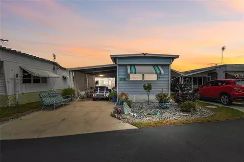6124 Creston St, Zephyrhills, FL 33542